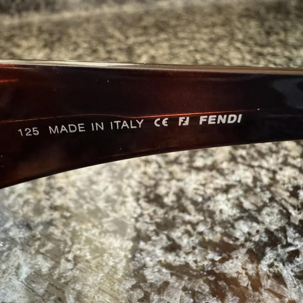 Fendi sunglasses - Picture 14 of 16